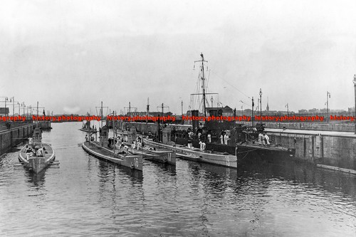 F003594 german submarines - submarines, u