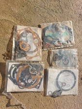 GASKETS TRIUMPH BONNEVILLE T140  (1973-)