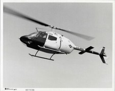 BELL OH-58A HELICOPTER ARCTIC PAINT SCHEME ORIGINAL MANUFACTURERS PHOTO US ARMY