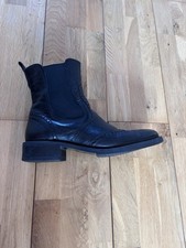 Moshulu Women’s Brogue-style Chelsea Boots Size 5