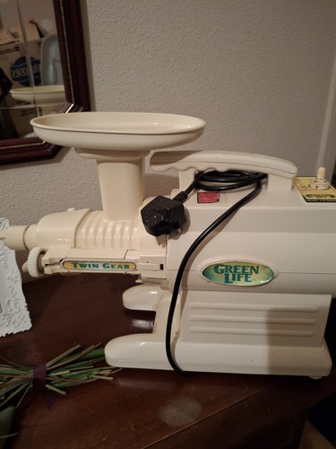 Green life masticating juicer - life,