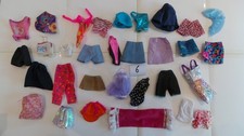 LARGE BUNDLE OF DOLL'S CLOTHES