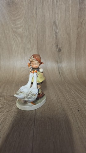 Vintage goebel hummel - goebel,