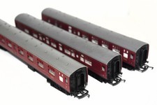 Hornby Mk1 Coaches x3 LMS