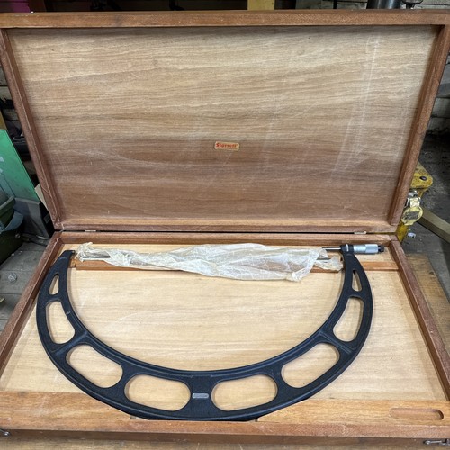 Starrett micrometer in - s,