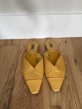 ZARA LOVELY YELLOW/MUSTARD SANDALS/SLIP ON/SLIP PURSE SHOES.UK Size 6.EUR 39.VGC