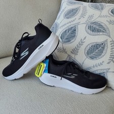 NWT Skechers Size 8.5 Black Go
