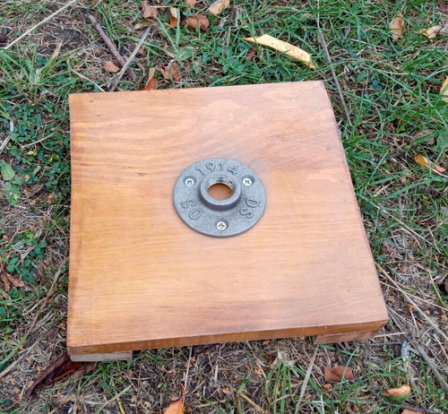 Varnished display stand - varnished,