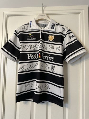 Hull signed shirt circa - fc,