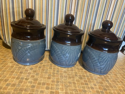 Jars clay with lid sets - of,