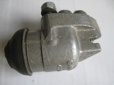 Daimler Regency & Empress original Giring Front Brake Wheel Cylinder, Nos (1)