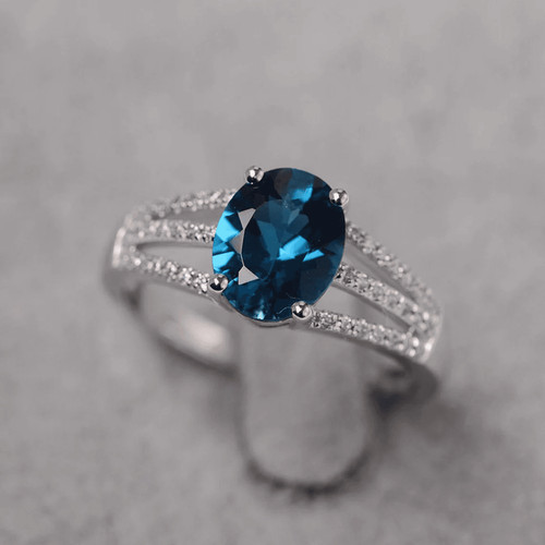 London blue topaz - blue, ring