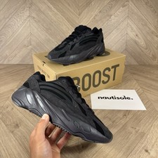 Adidas YEEZY 700 Boost V2