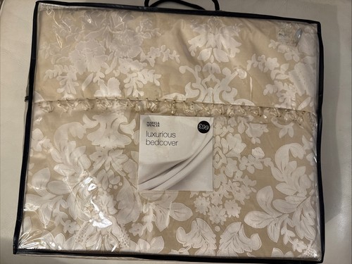 Vintage luxurious bed - vintage,