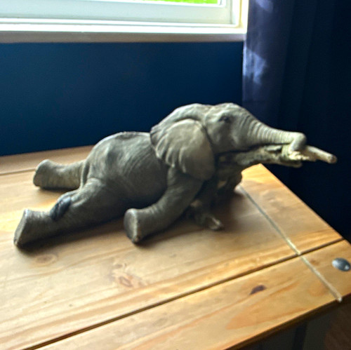 Tuskers lazy bones elephant - tuskers,