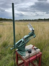 Bowman Major Clap Trap With Double Arm Clay Pigeon 