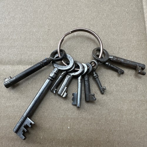 Keys steel a key - x9, on