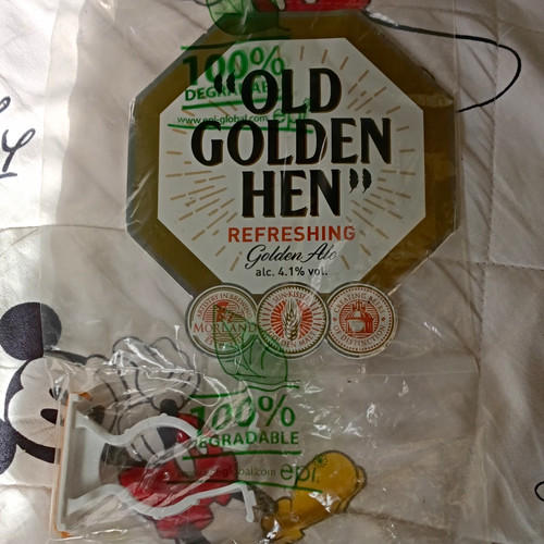 Old golden hen refreshing - golden,