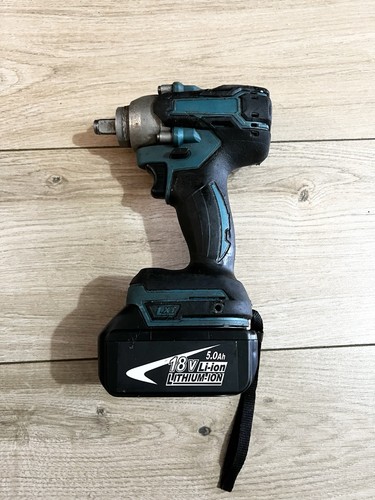 Makita 18v impact wrench with - wrench,