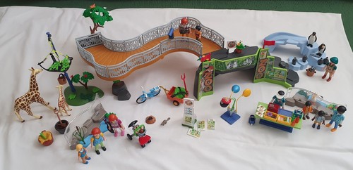 Large playmobil zoo playset - large,
