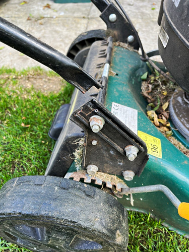 Self propelled lawn - self, mower