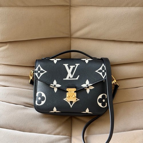 Louis vuitton pochette metis - louis,