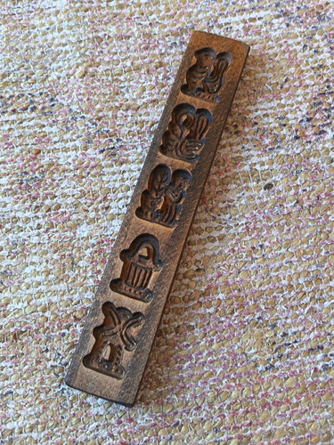 Vintage wooden cookie - vintage,