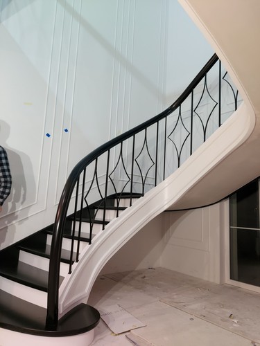 Exclusive oak curved staircase - curved,