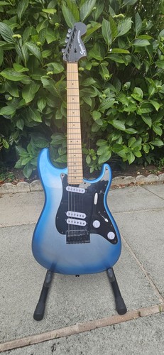 2024 squier fender - by,