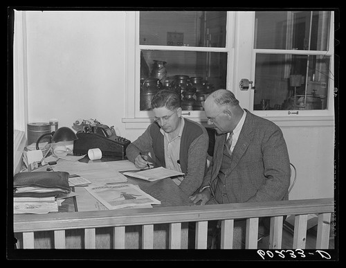 Photo 1930s office workers - photo:1930s,