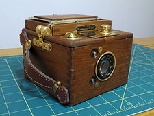 Houghton-Butcher 'ENSIGN' Roll Film Reflex- Tropical Model - Dallmeyer Lens.