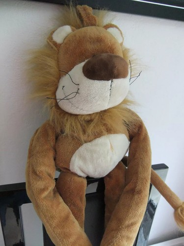 Keel long arm lion - arm,