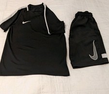 Nike Dri Fit Shorts and T-Shirt Set Boys, Ages 13/14