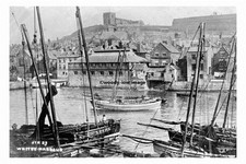 pt4584 - Whitby , Fishing