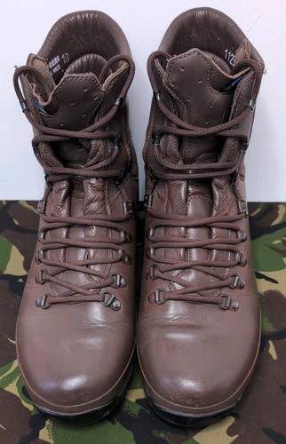 Altberg defender combat - altberg,