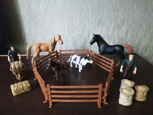 Farm yard piece - farm,
