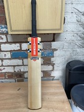 Gray Nicolls  Players English Willow 2.7 lb, bat, bat cover, oiled  & knocked in