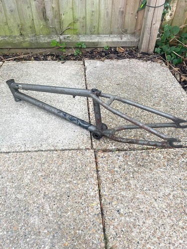 Subrosa villicus bmx - villicus,