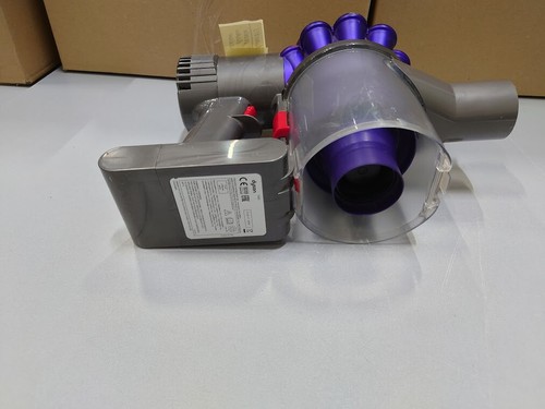 Dyson vacuum used - dyson, weak