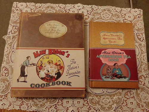 Maw broon afternoon tea book - maw,
