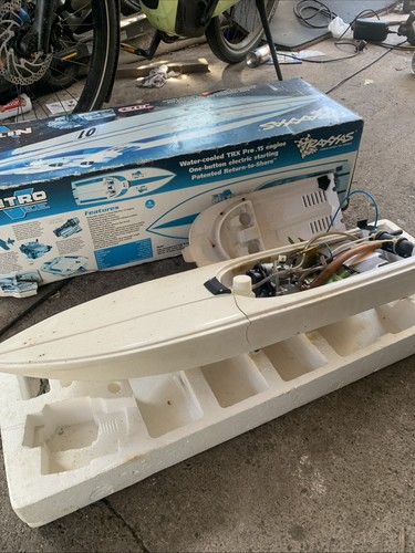 Traxxas nitro vee boat - traxxas,