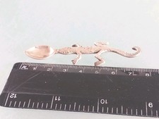  VINTAGE WHITE METAL LIZARD SPOON TRIBAL MEDICINE. 7.5 cms & 9 grams