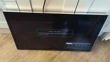Samsung UE32J4500 32 Inch Smart LED TV read description few pixel marks