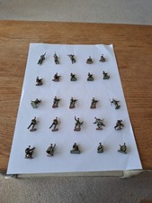 25 x British Commandos  Ww2 Hand Painted Soldiers in 1 : 72 Scale