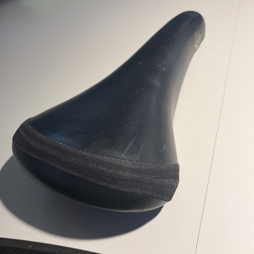 Nos gary fisher saddle - 90’s,