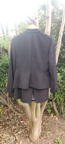 Tahari black pinstripe skirt - black,