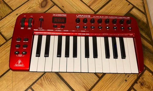 Behringer uma25s control red - behringer,