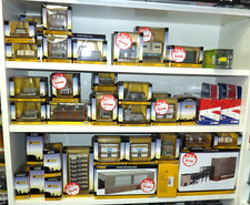 LARGE AMOUNT OF GRAHAM FARISH N GAUGE BUILDINGS (CHOOSE FROM MENU)
