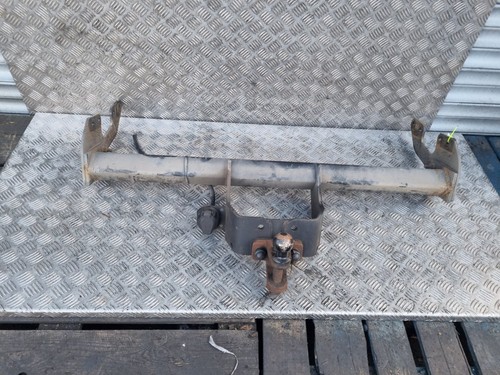 Toyota hilux towbar diesel - hilux,