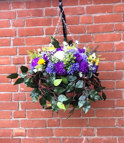 Hanging basket with - basket,